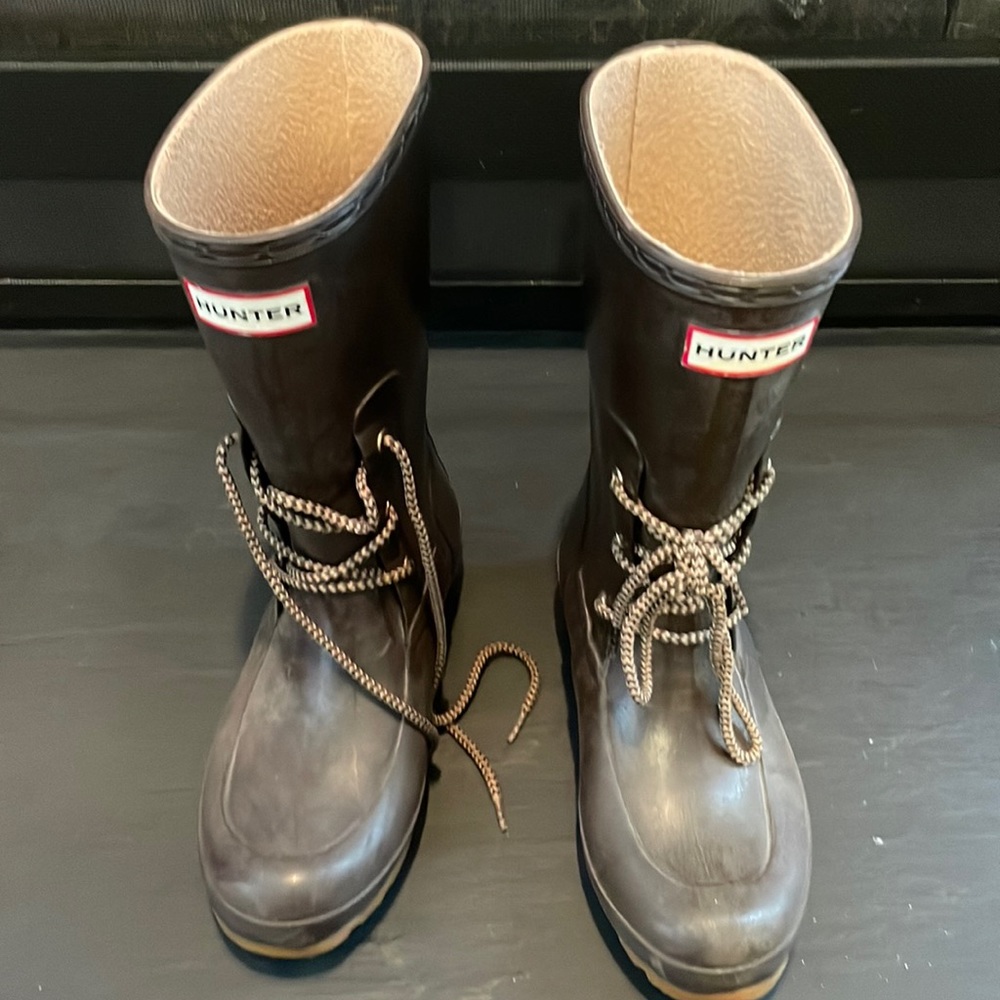 Hunter boots Ackley size 5M 6F lace up brown